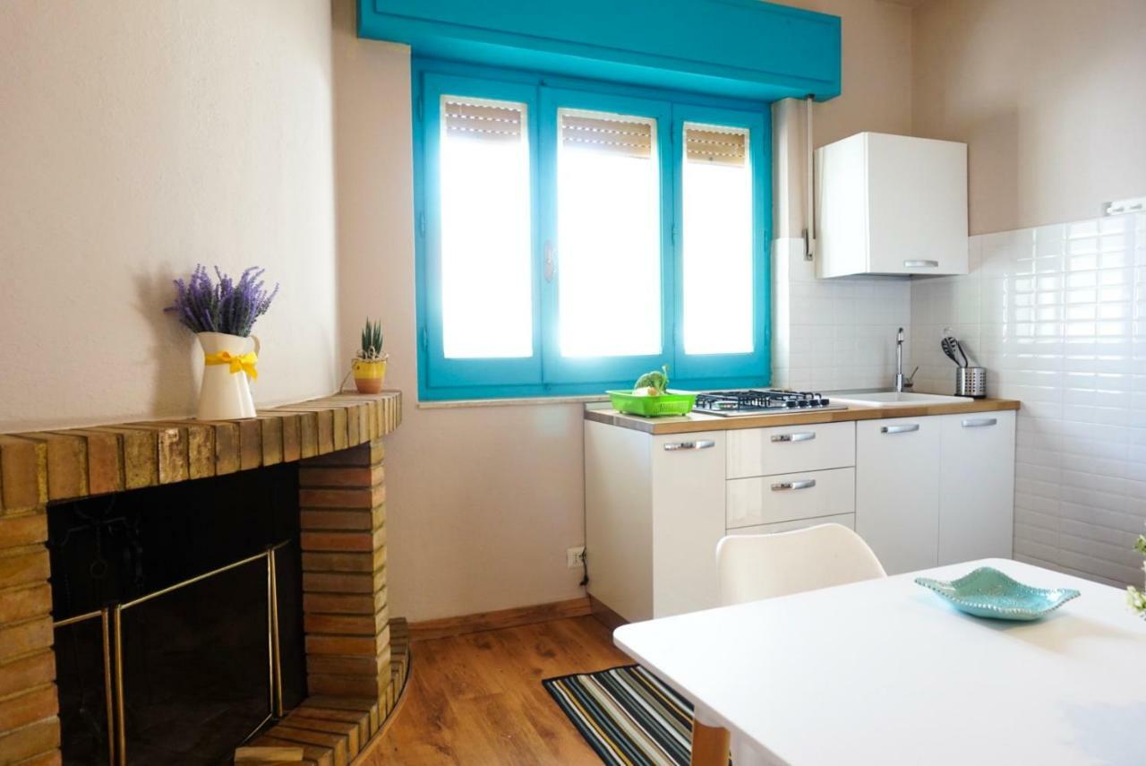 Villa Aurelia -Seafront Apartment With Patio Flumini di Quartu Dış mekan fotoğraf