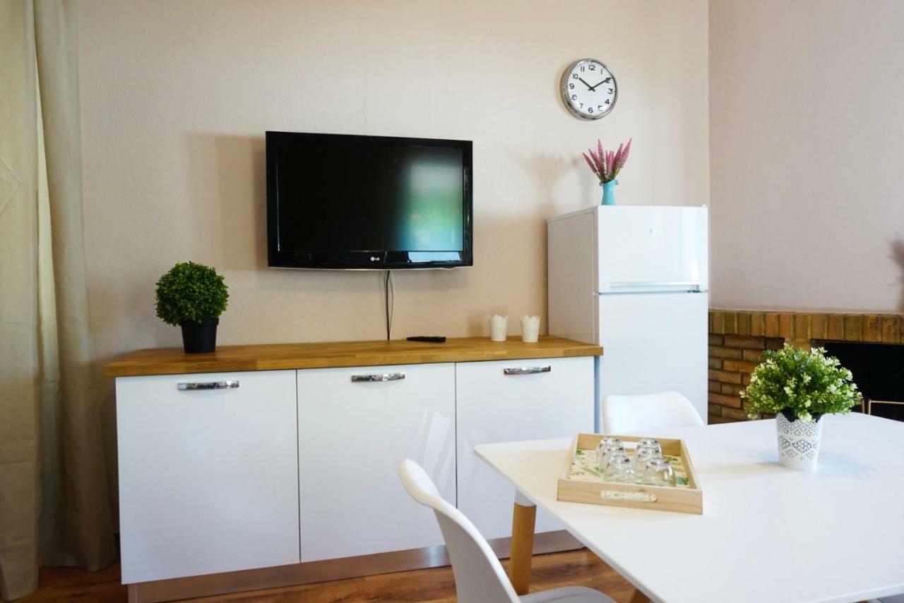 Villa Aurelia -Seafront Apartment With Patio Flumini di Quartu Dış mekan fotoğraf