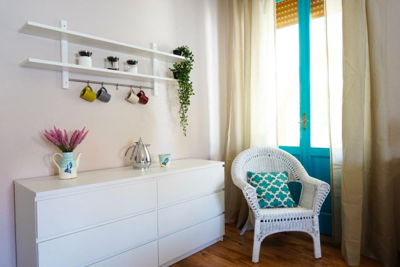 Villa Aurelia -Seafront Apartment With Patio Flumini di Quartu Dış mekan fotoğraf
