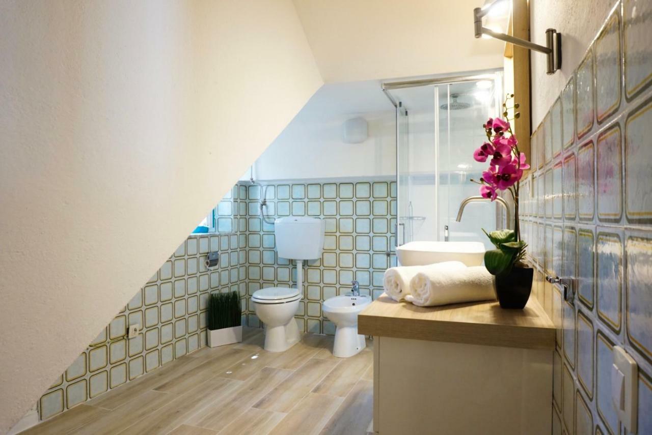 Villa Aurelia -Seafront Apartment With Patio Flumini di Quartu Dış mekan fotoğraf